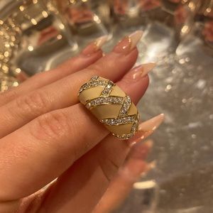 Vintage gold and cream rhinestone ring